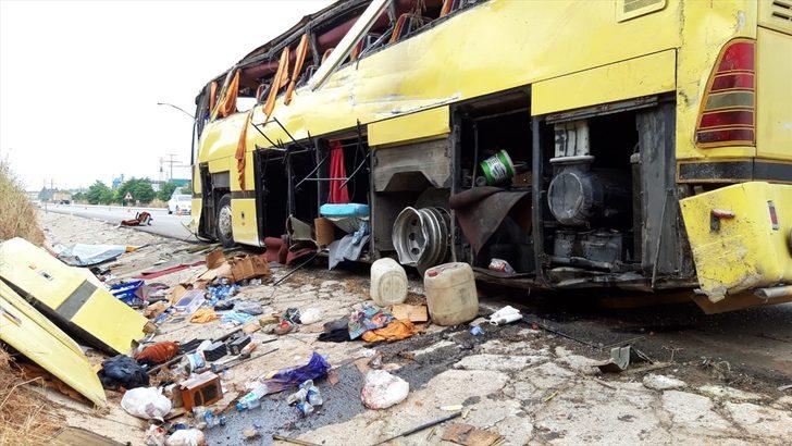Son dakika Bandırma'da gezi otobüsü kaza yaptı! Ölü ve yaralılar var G3