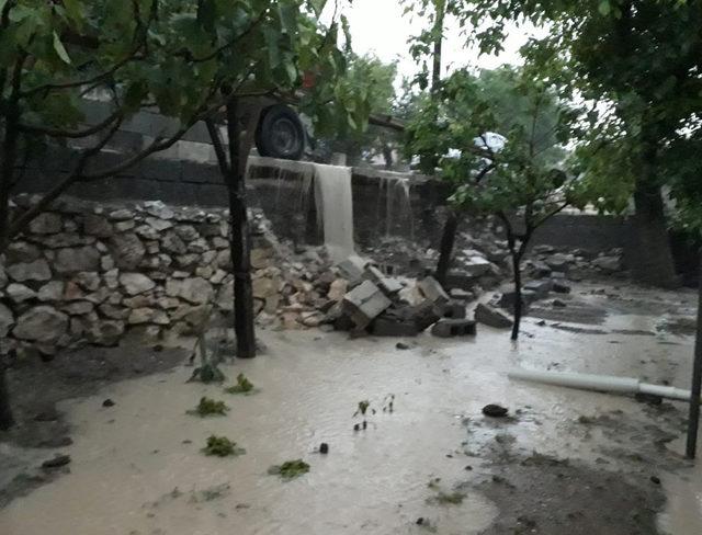Burdur'da sel; evler ve tarım arazileri zarar gördü