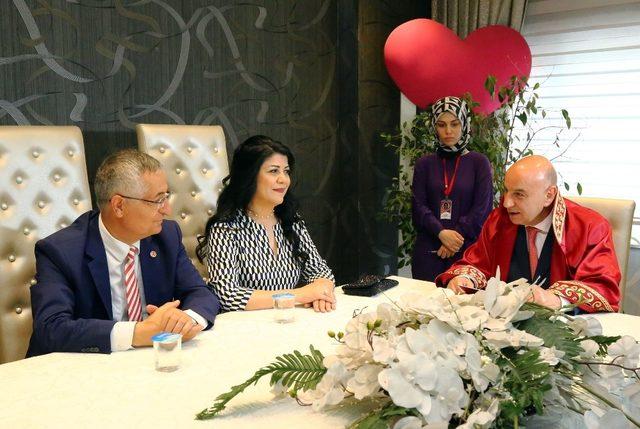 Özcan Yeniçeri’nin nikahını Keçiören Belediye Başkanı Turgut Altınok kıydı