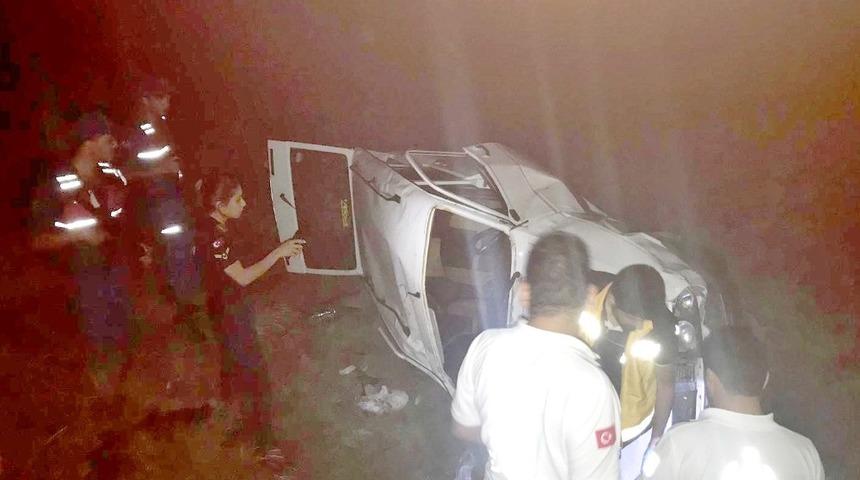 Otomobil devrildi : 1 &ouml;l&uuml;