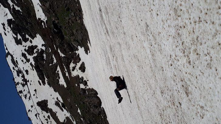 Doğa tutkunlarından karlı dağlara gezi G5
