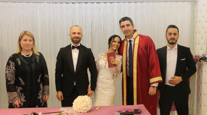Başkan Y&uuml;ksel, şehit yakınının nikahını kıydı