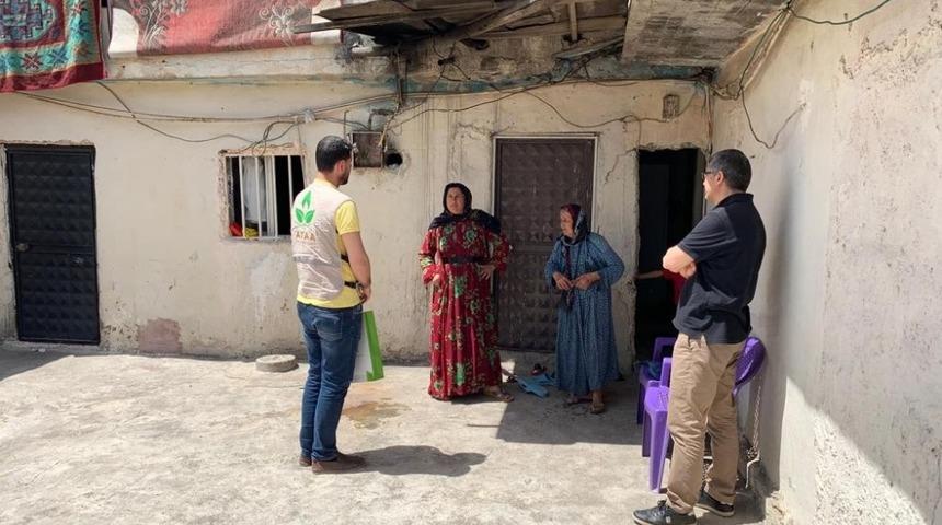 Y&uuml;zlerce yetim bayramda y&uuml;z&uuml; g&uuml;ld&uuml;