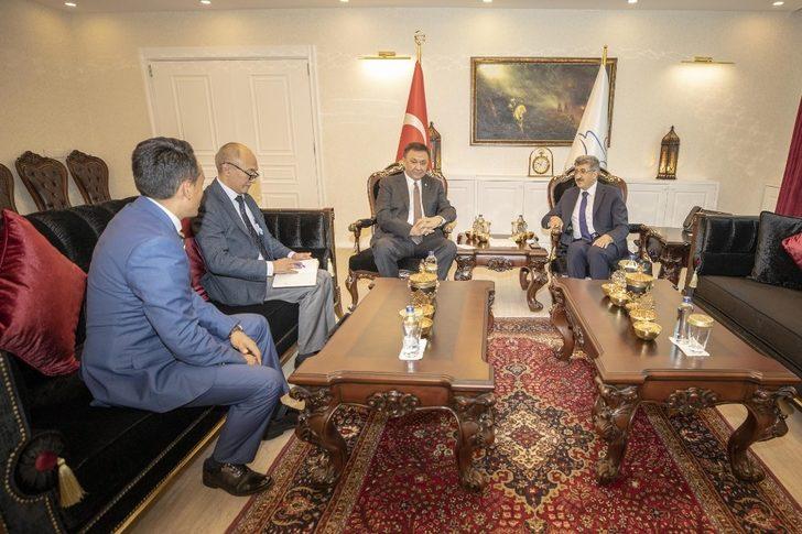 Kırgız Büyükelçisi Omuraliyev’den Vali Bilmez’e ziyaret G5