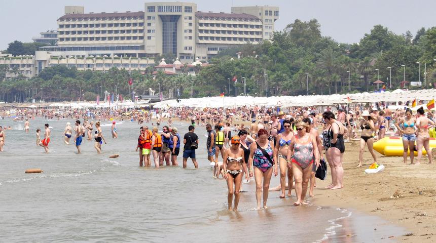 Side plajlarına yabancı turist akını