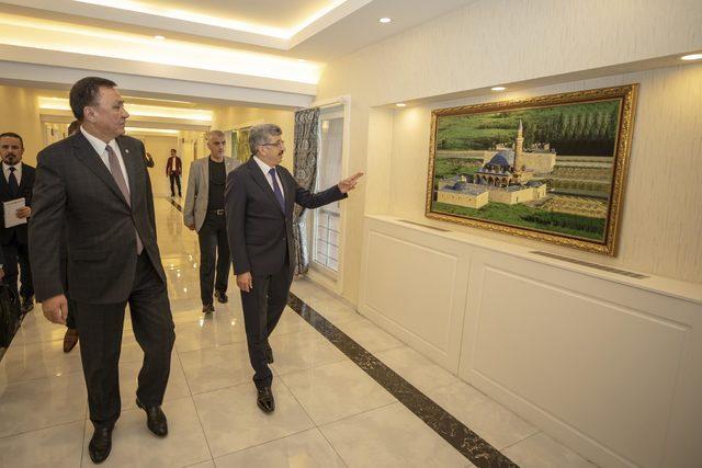 Kırgız Büyükelçi Omuraliyev, Van Valisi Bilmez’i ziyaret etti
