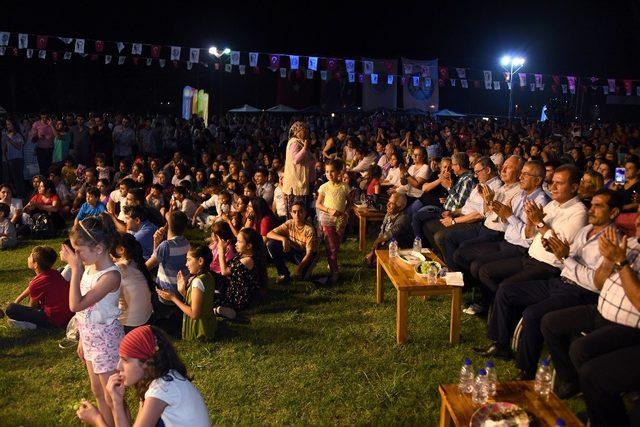 Mersin’de 3. Örtüaltı Üzüm Festivali yapıldı