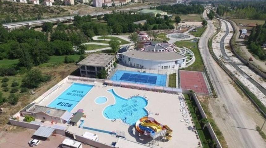 Bilecik Belediyesi Su Eğlence D&uuml;nyasında y&uuml;zmek isteyenler i&ccedil;in sağlık raporu şart