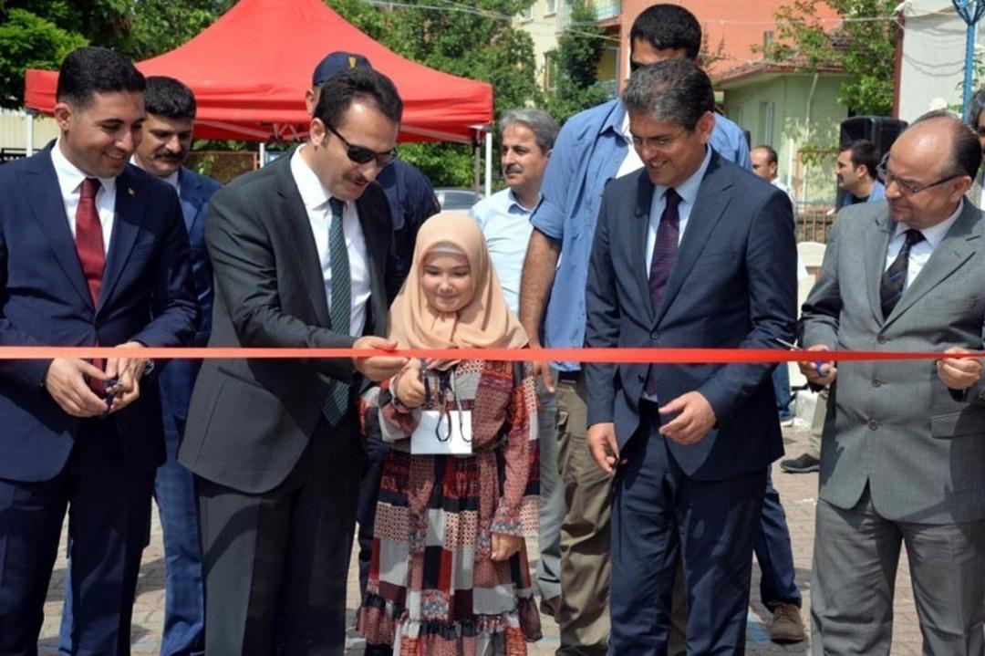 Vali Şent&uuml;rk Bilim Şenliği&rsquo;ne katıldı