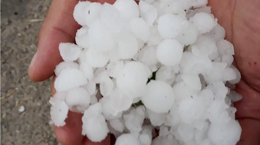 Seydişehir Belediyesinden dolu yağışından etkilenen tarım iş&ccedil;ilerine yardım