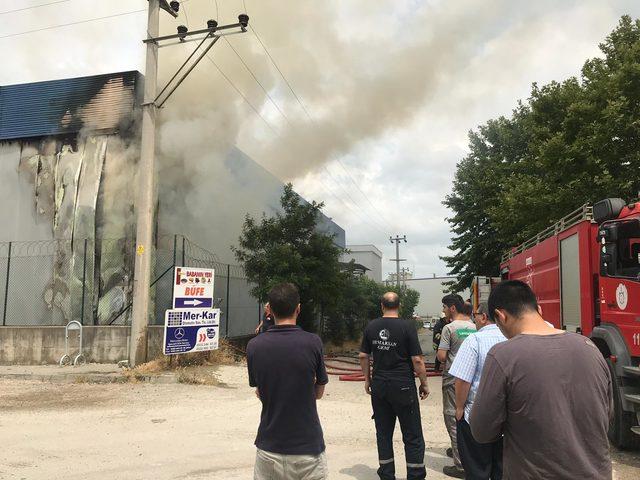 Gebze'de depo yangını