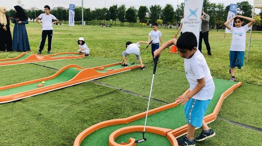 İBB &ldquo;&Ccedil;evre Temizliği ve Geri D&ouml;n&uuml;ş&uuml;m&rdquo; konulu resim ve slogan yarışması &ouml;d&uuml;l t&ouml;reni d&uuml;zenledi