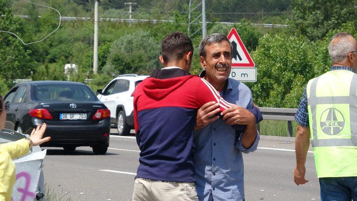 Kazada ölen oğlunun başından ayrılamadı! Görenler gözyaşlarına engel olamadı G1