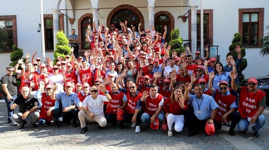 İş&ccedil;iler zammı davul zurna ile kutladı