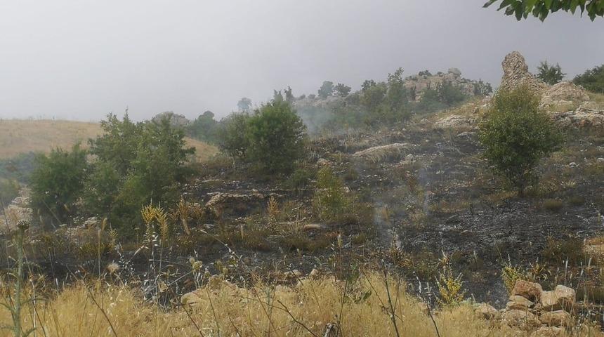 K&ouml;yl&uuml;ler ve itfaiye yangını s&ouml;nd&uuml;rd&uuml;