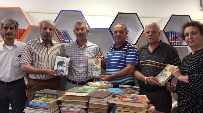 AKA-DER&rsquo;den Arapgir&rsquo;de kitap bağışı