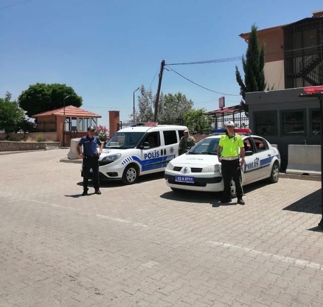 Tut polisinin trafik uygulamaları devam ediyor