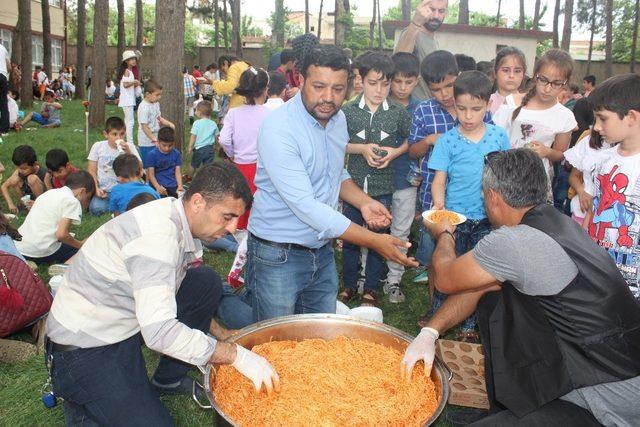 Öğrenciler piknik yaparak streslerini attı