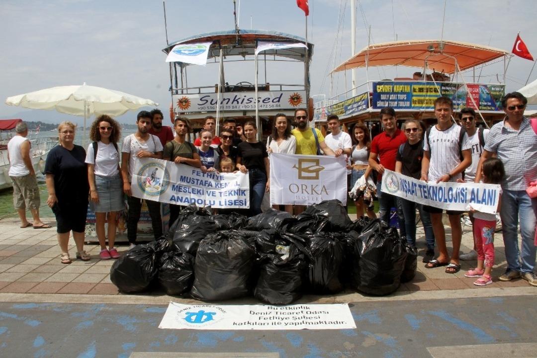 Fethiye&rsquo;deki ada ve koylarda &ccedil;evre temizliği