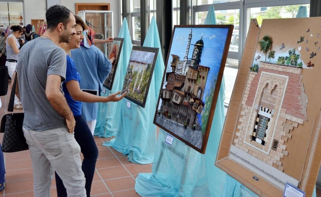 &Ccedil;&ouml;pten sanat eserine