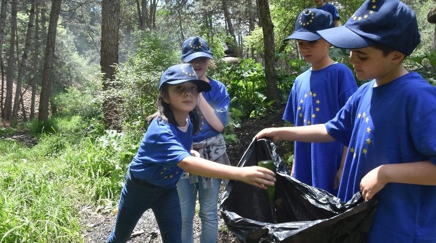 Kızılcahamam&rsquo;da &ouml;ğrenciler &ccedil;evre i&ccedil;in el ele verdi