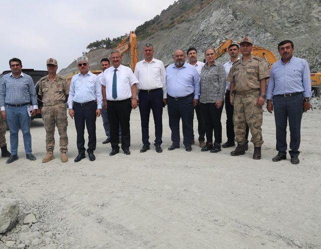 Vali Doğan, Samandağ-Arsuz arasında yapımı süren yol çalışmalarını inceledi