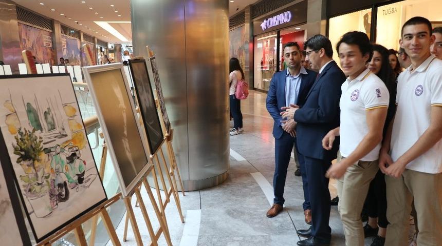 Lise &ouml;ğrencileri Park Afyon AVM&rsquo;de resim sergisi a&ccedil;tı