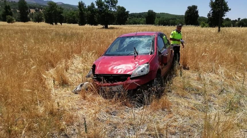 Otomobil takla attı: 2 yaralı