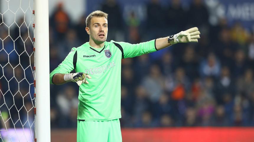 Göksel Gümüşdağ, Mert Günok'un Fenerbahçe'ye transferini veto etti