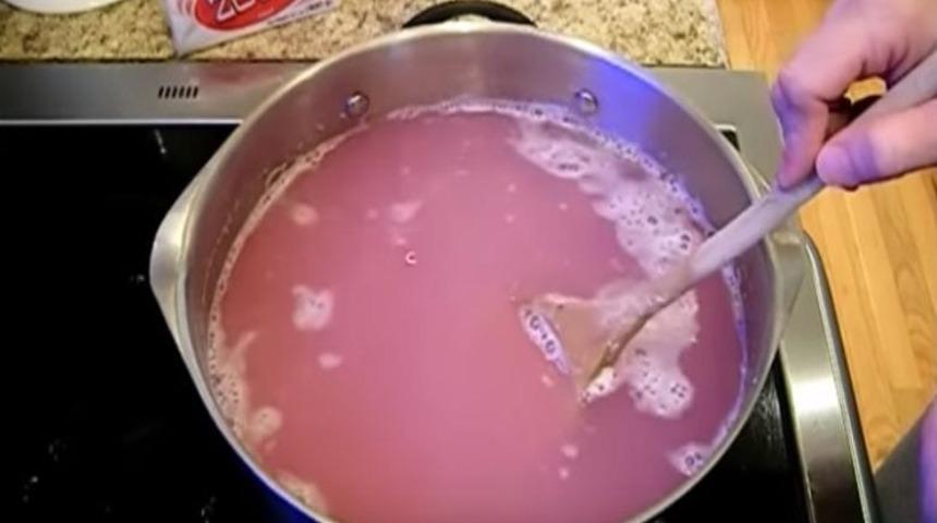 'Cebim zarar g&ouml;rmesin' diyorsanız &ccedil;amaşır deterjanını evde yapabilirsiniz! 