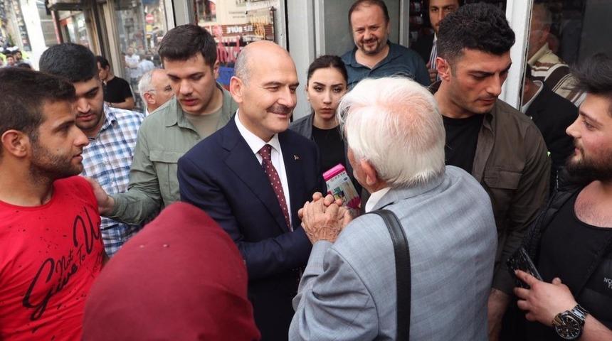 İ&ccedil;işleri Bakanı Soylu Serhend Kitabevi&rsquo;ni ziyaret etti