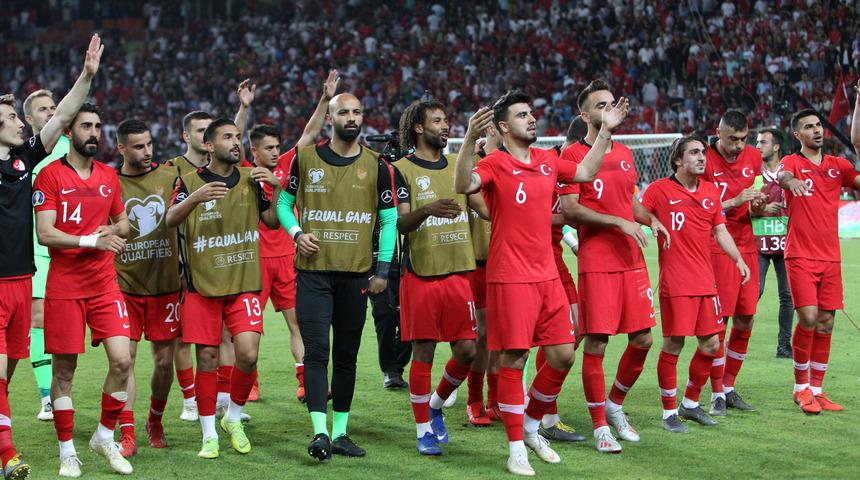 İzlanda öncesi millilerde çifte sakatlık şoku!