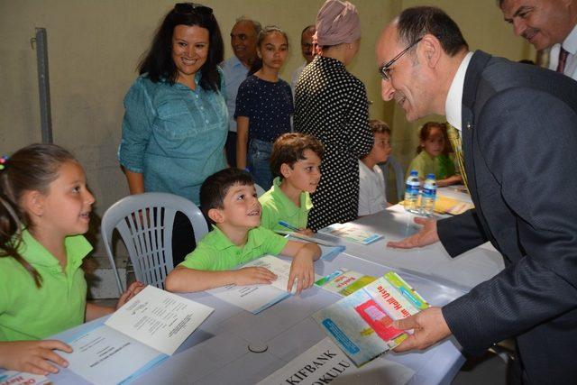 Söke’de 473 çocuk yazar imza günü heyecanı yaşadı