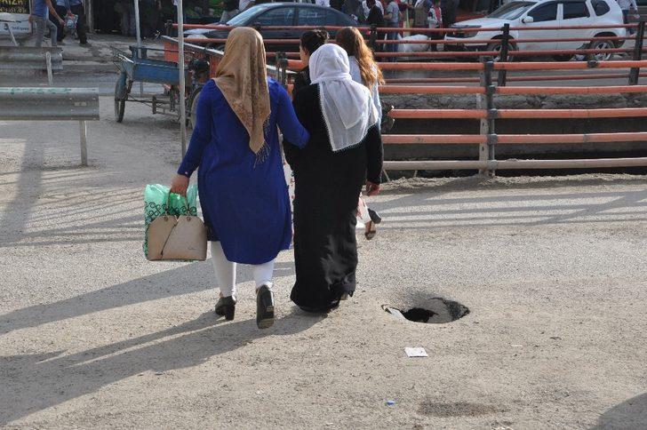 Çöken yol tehlike saçıyor G2