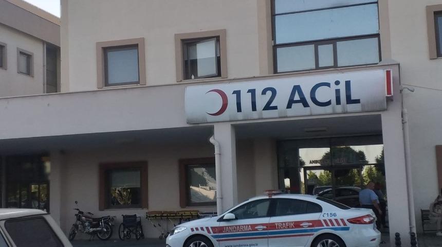 İki otomobil &ccedil;arpıştı: 5 Yaralı