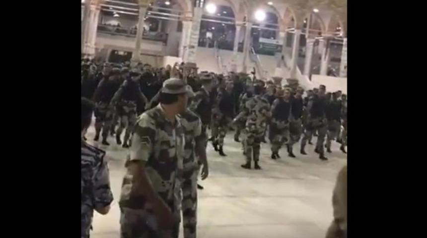 Cumhurbaşkanı Erdoğan, Kabe'ye orduyla girdi