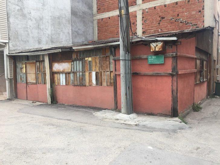 Evin garajını kazarken buldu! Sırrı çözülemedi G3