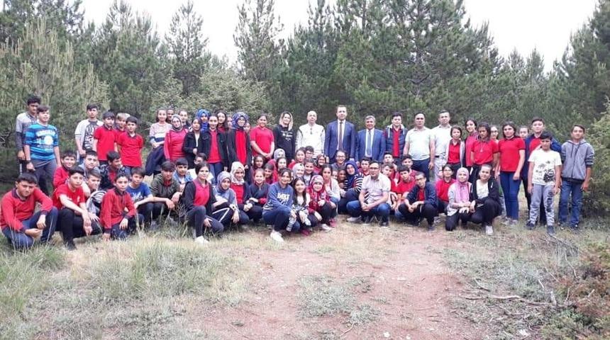 Altıntaş’ta doğa yürüyüşü