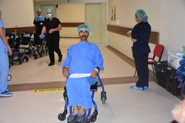 Malatya'da, 5 hastaya eş zamanlı karaciğer nakli operasyonu başladı