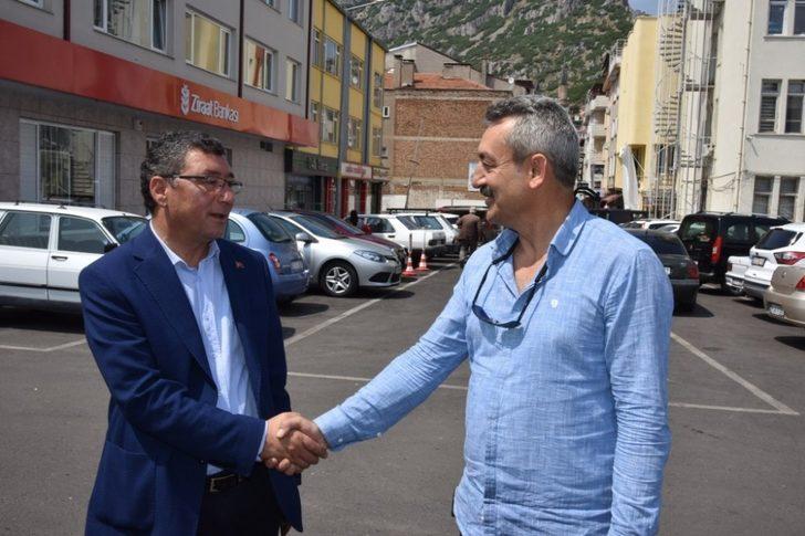 İlçe genelinde müşteri dışındakilerine iş yerleri önüne araç parkı yasağı G1