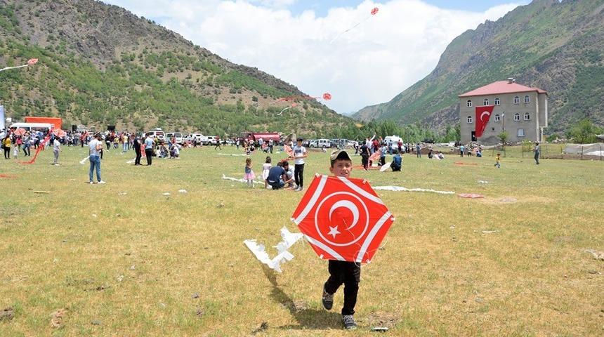 Kato Dağı&rsquo;nda u&ccedil;urtma şenliği  d&uuml;zenlendi