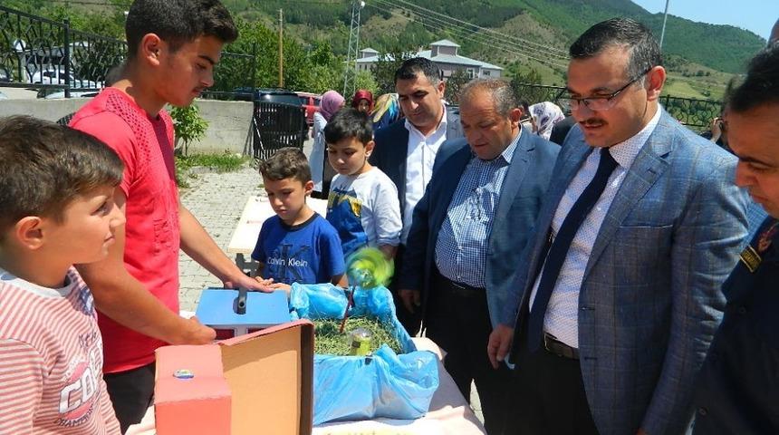 Okul bah&ccedil;esinde bilim sergisi a&ccedil;tılar