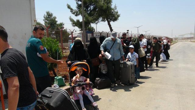 Kilis’te Suriyelilerin bayram dönüşleri sürüyor