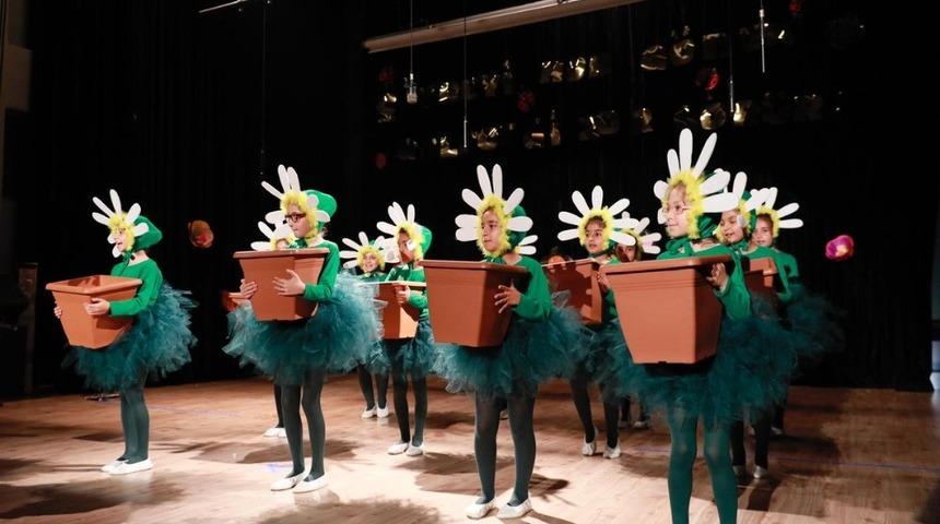 K&ouml;rfez&rsquo;de &ccedil;evreci okullara &ouml;d&uuml;l