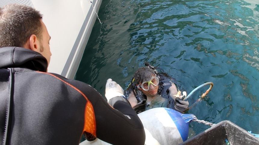 G&ouml;cek&rsquo;te deniz dibi temizliği