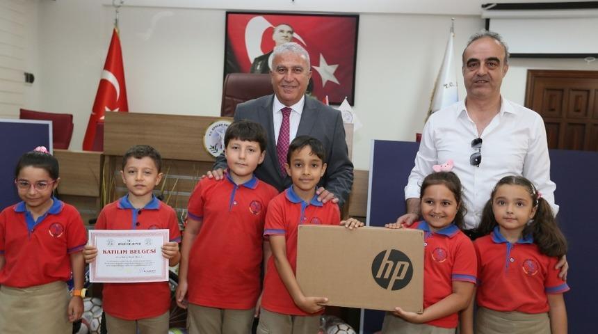 Efeler&rsquo;de en &ccedil;ok atıl pil ve yağ toplayanlar &ouml;d&uuml;llendirildi