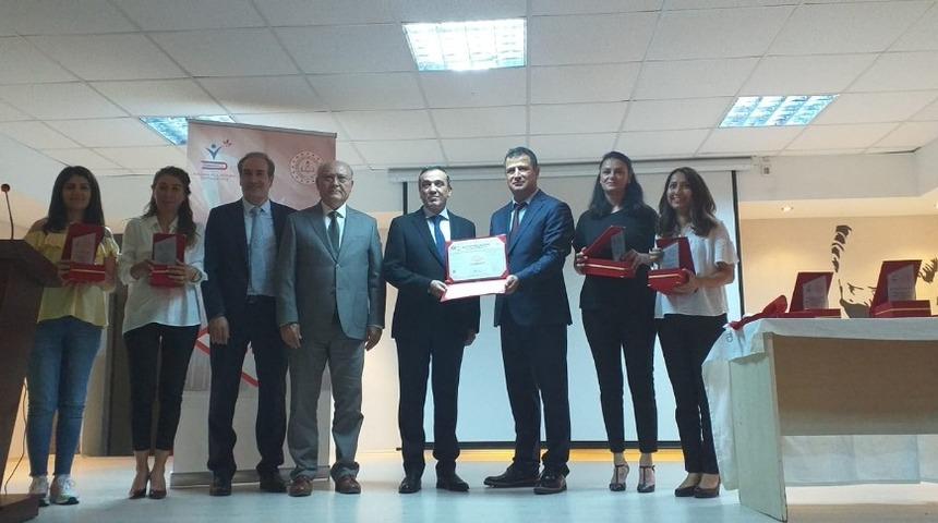 Hasan Polatkan Ortaokulu&rsquo;na kalite y&ouml;netim sistem belgesi verildi