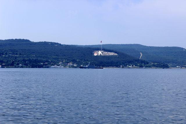 Rus savaş gemisi 'Veliky Ustyug' Çanakkale Boğazı’ndan geçti