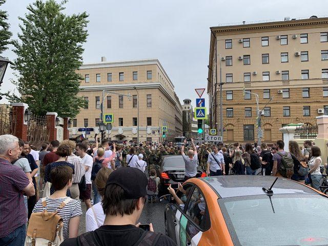 Rus gazeteciye destek mitinginde 150’ye yakın gözaltı