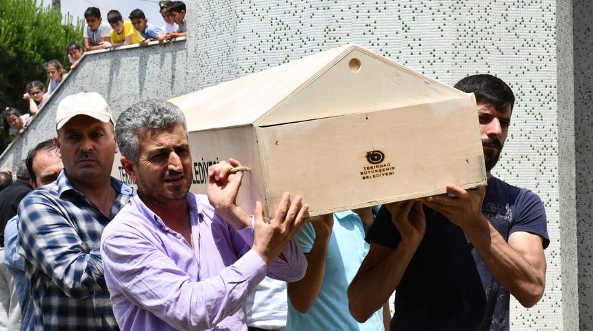 Kazada &ouml;len İnan&ccedil; ve İrem kardeşler toprağa verildi